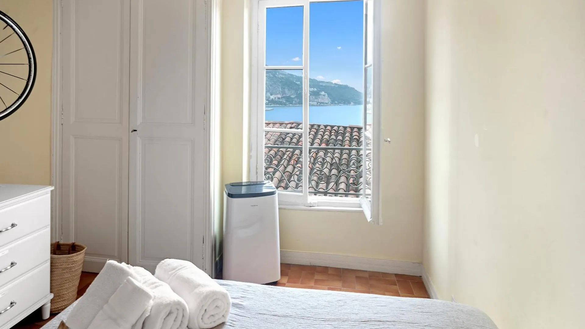 Mattoni - Happy Rentals Menton Apartment