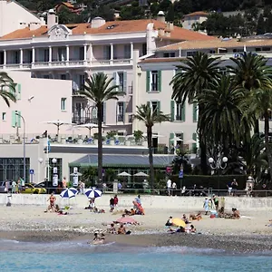 Vendome - Reouverture Hotell
