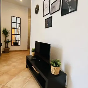 Apartment Corso Home- In, Menton