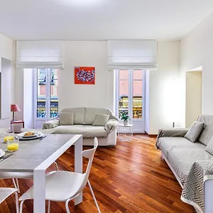 Apartment Palais De La Rose-centre-clim-plage, Menton